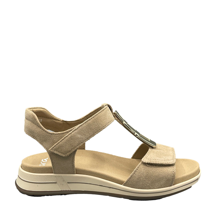 Ara Samtchevro - 1234804 - Sand