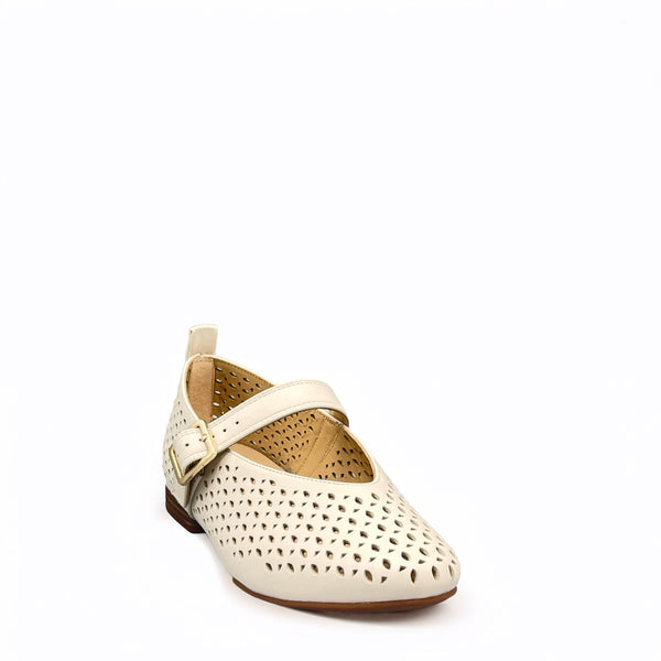 Clarks Fawna Jane - Cream Leather