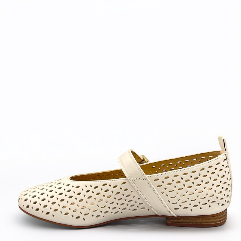 Clarks Fawna Jane - Cream Leather